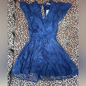 Mi Ami Womens Short Romper Jumper Size XXS Navy Blue Floral Lace V-Neck Short